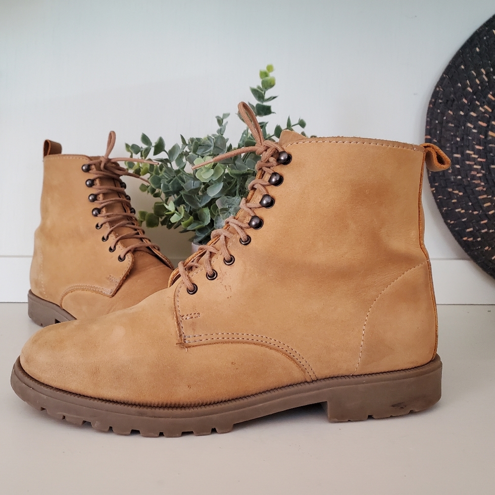 Vintage 90's White Mountain Nubuck Lace Up Booties